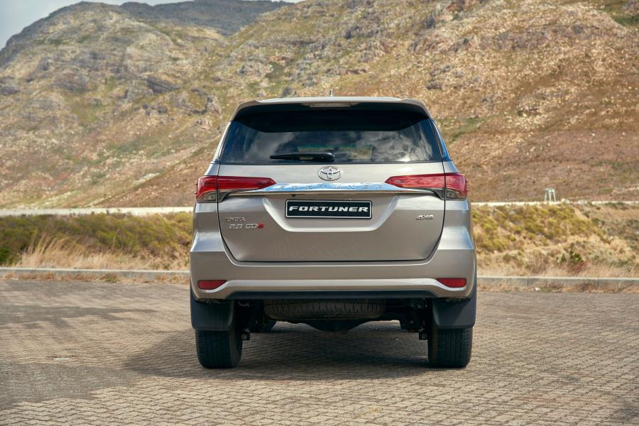 Toyota Fortuner (AN160) 2016 года  (ZA) (фото 20 из 40)